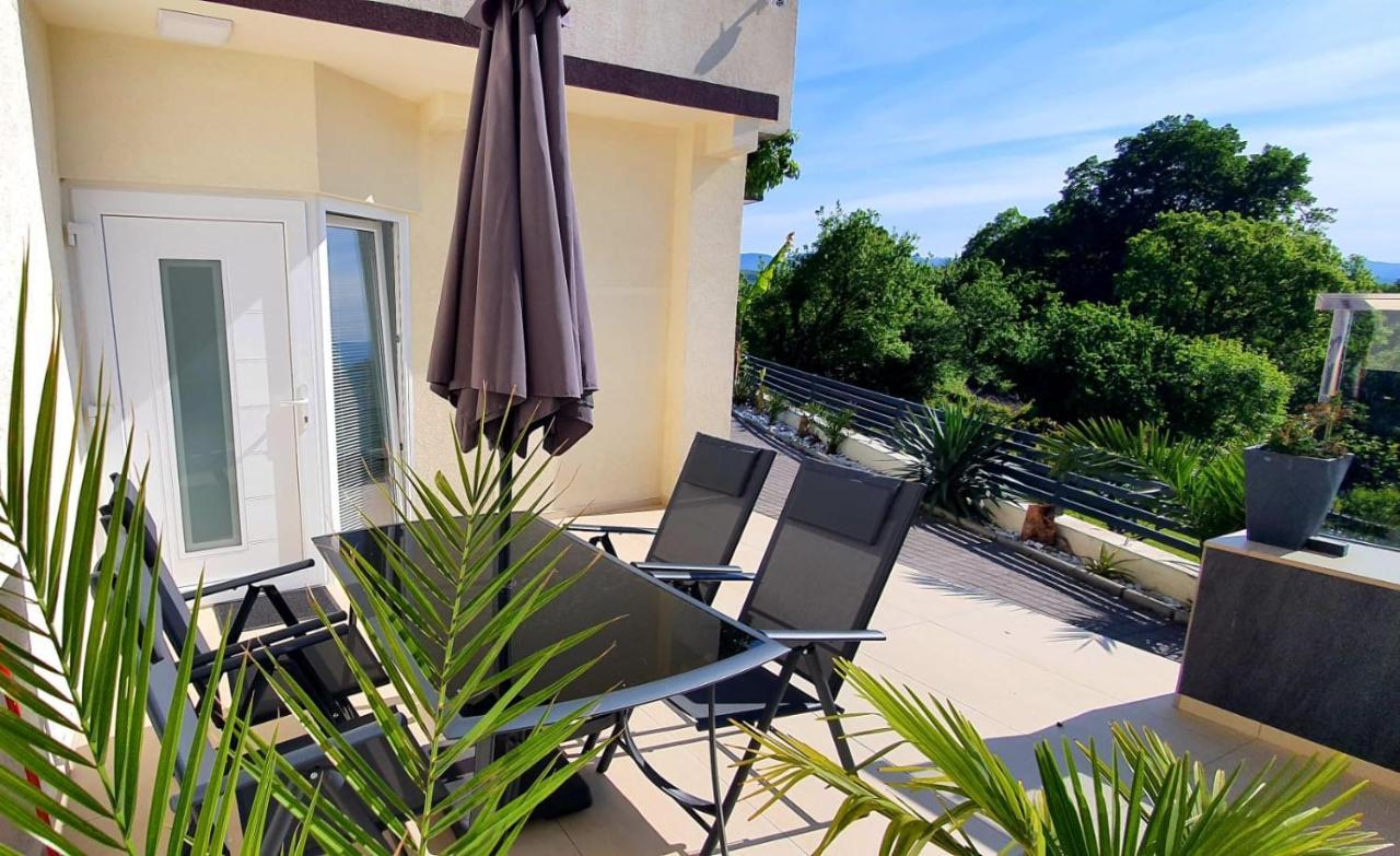 Penthouse Jacuzzi & Pool Apartmants Apartman *