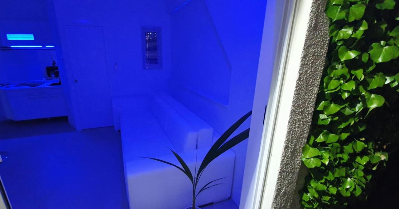 Penthouse Jacuzzi & Pool Apartmants Apartman