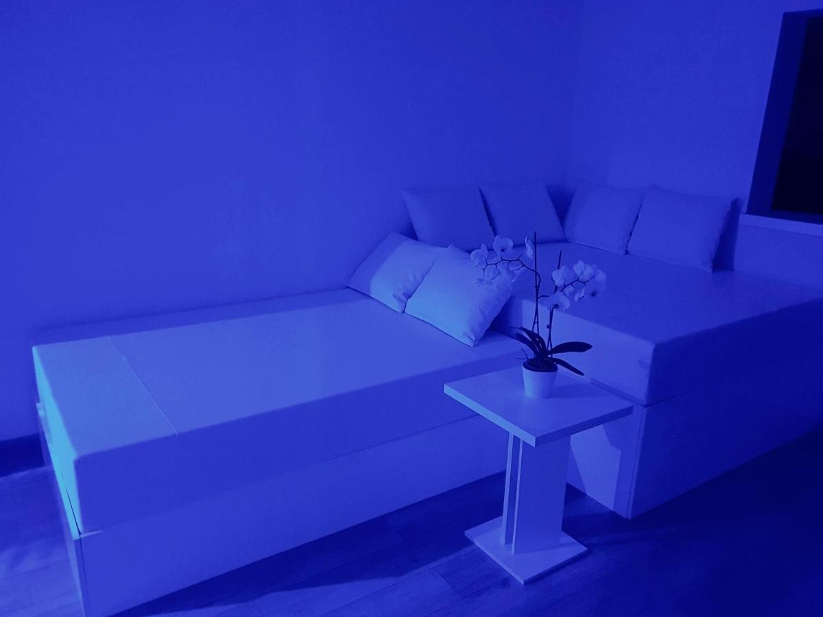 Penthouse Jacuzzi & Pool Apartmants Apartman