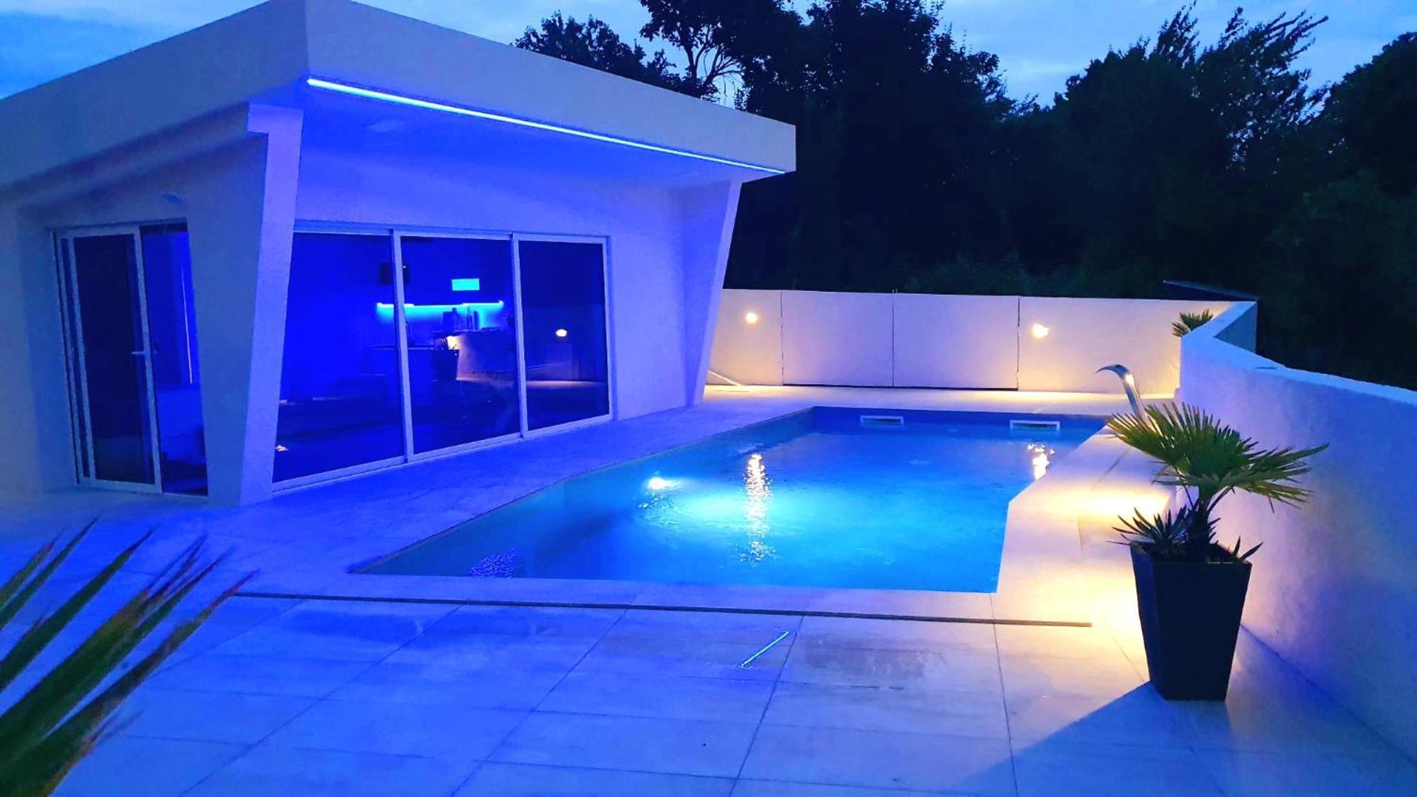 Penthouse Jacuzzi & Pool Apartmants Apartman *
