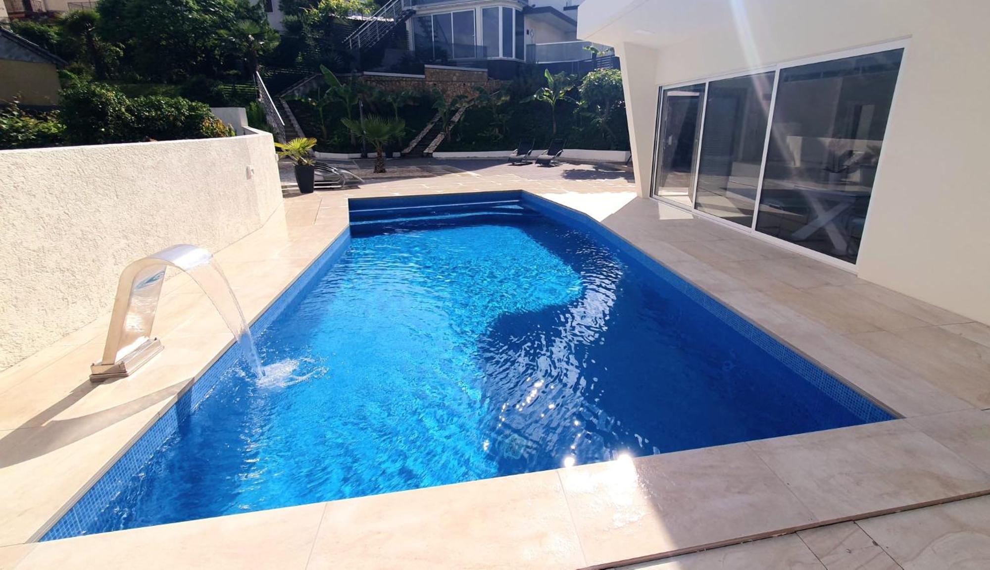 Apartman Penthouse Jacuzzi & Pool Apartmants *