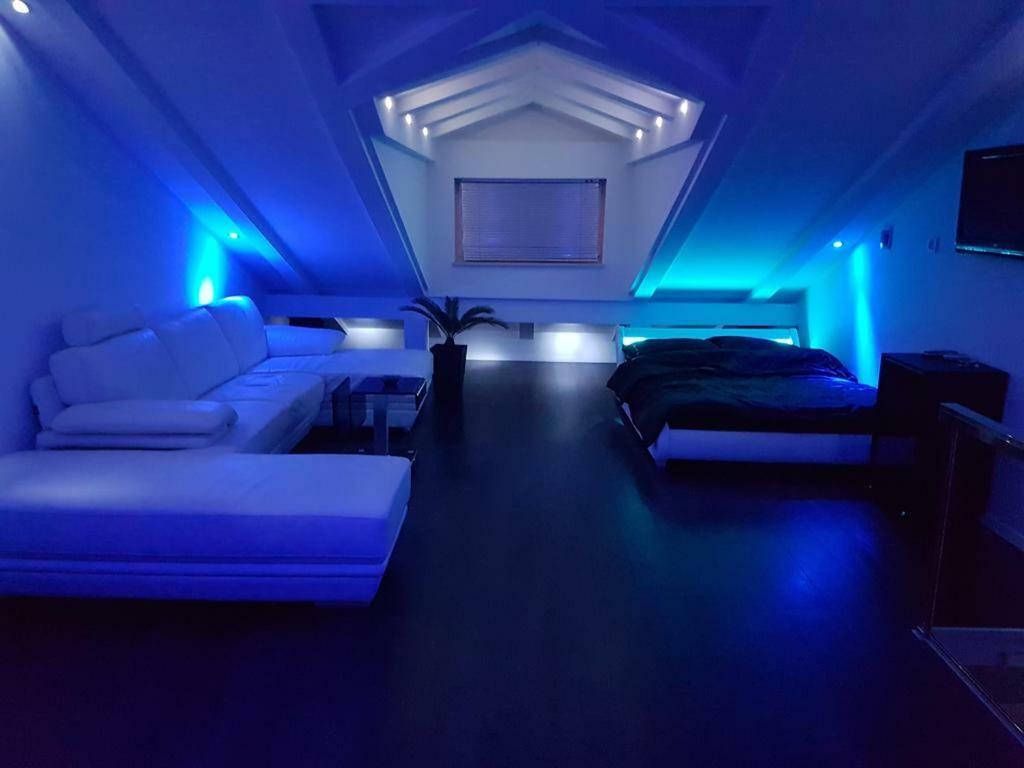 Apartman Penthouse Jacuzzi & Pool Apartmants *